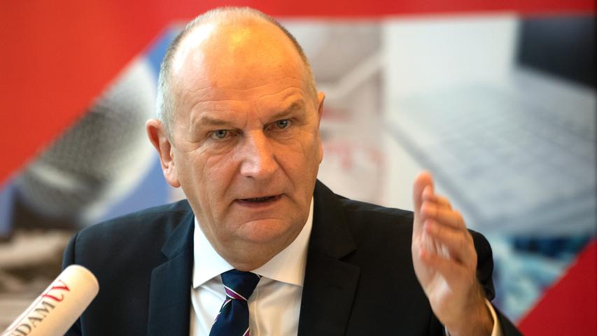 44 Prozent sind zufrieden, 46 Prozent nicht: Dietmar Woidke (57, SPD) regiert Brandenburg seit 2013. Er muss sich mit seiner rot-roten Koalition am 1. September 2019 der nächsten Landtagswahl stellen.