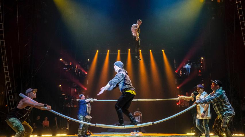 Atemberaubende XMas-Show: Der Zirkus Flic Flac in Nürnberg