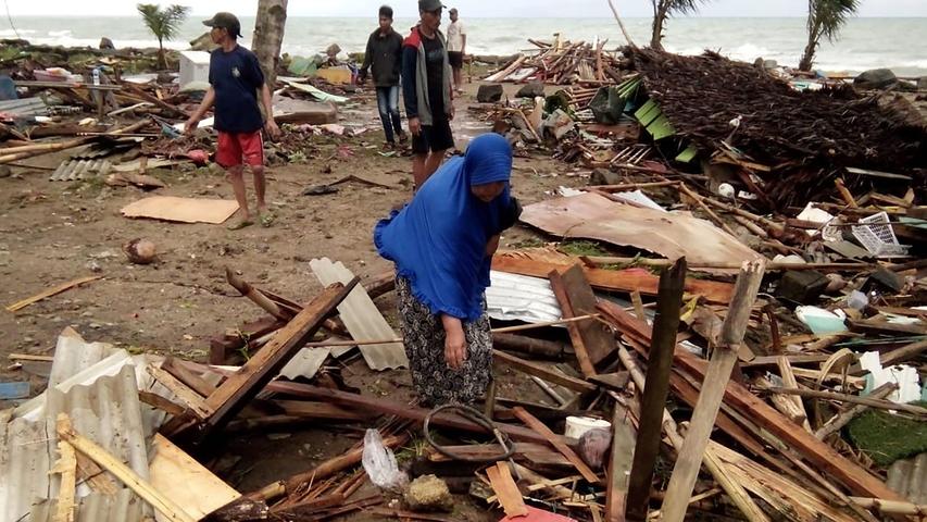 "Das gesamte Ausmaß der Katastrophe ist noch unklar", berichtete ein Helfer des Deutschen Roten Kreuzes vor Ort.