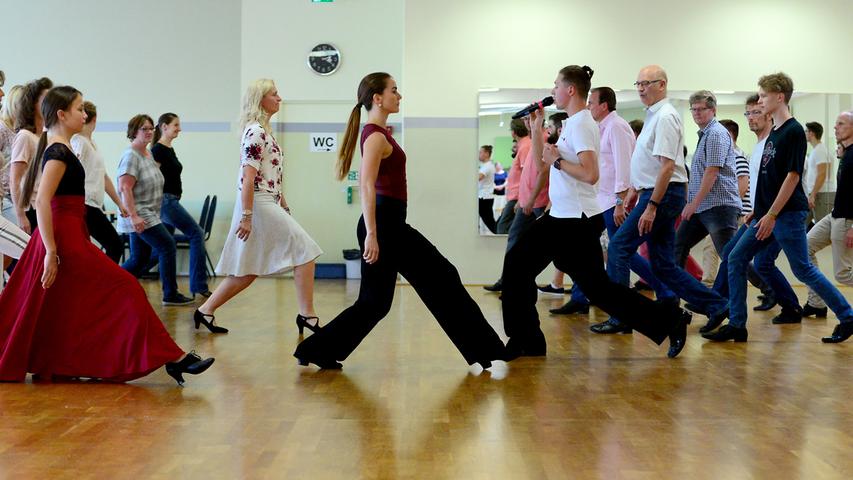 Die Tanzsportgemeinschaft Fürth bot einen besonderen Workshop an: Valentin und Renata Lusin, bekannt aus der Fernsehsendung Let´s Dance waren die Kursleiter.