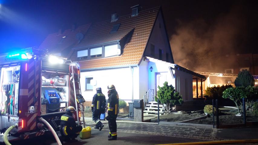 Dachstuhl in Flammen: Großeinsatz nach Brand in Buchenbühl