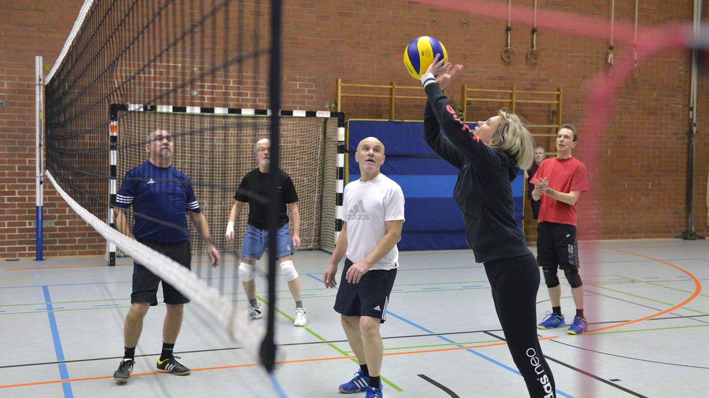 Gemeinsam Volleyball spielen: Für die Sportgemeinschaft gehört das seit vielen Jahren zwischen Weihnachten und Silvester einfach dazu.