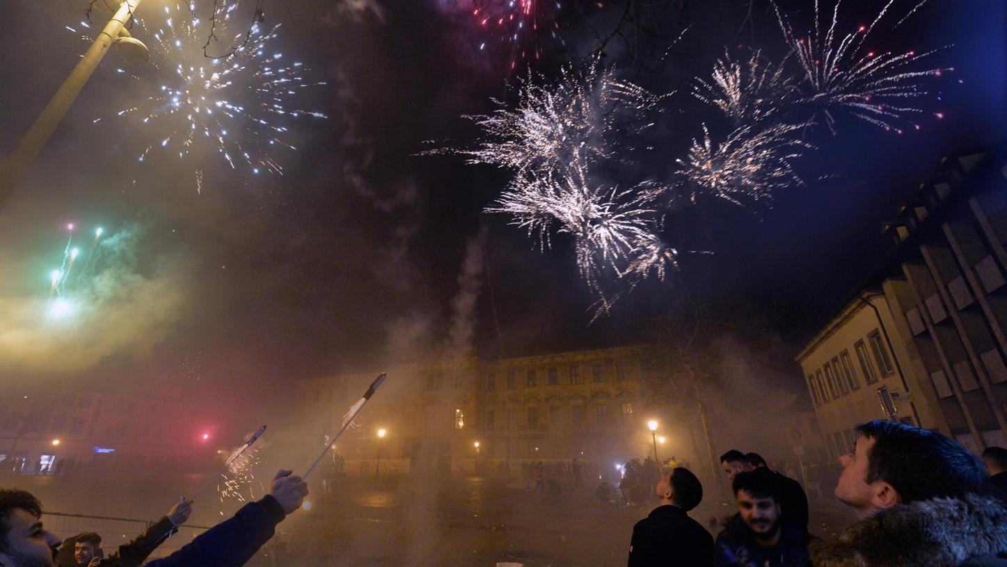 Zu Silvester 2021/22 ist das Abbrennen von Feuerwerk erneut verboten. Unsinn, findet der Erlanger Blogger Nick Jakubowicz.