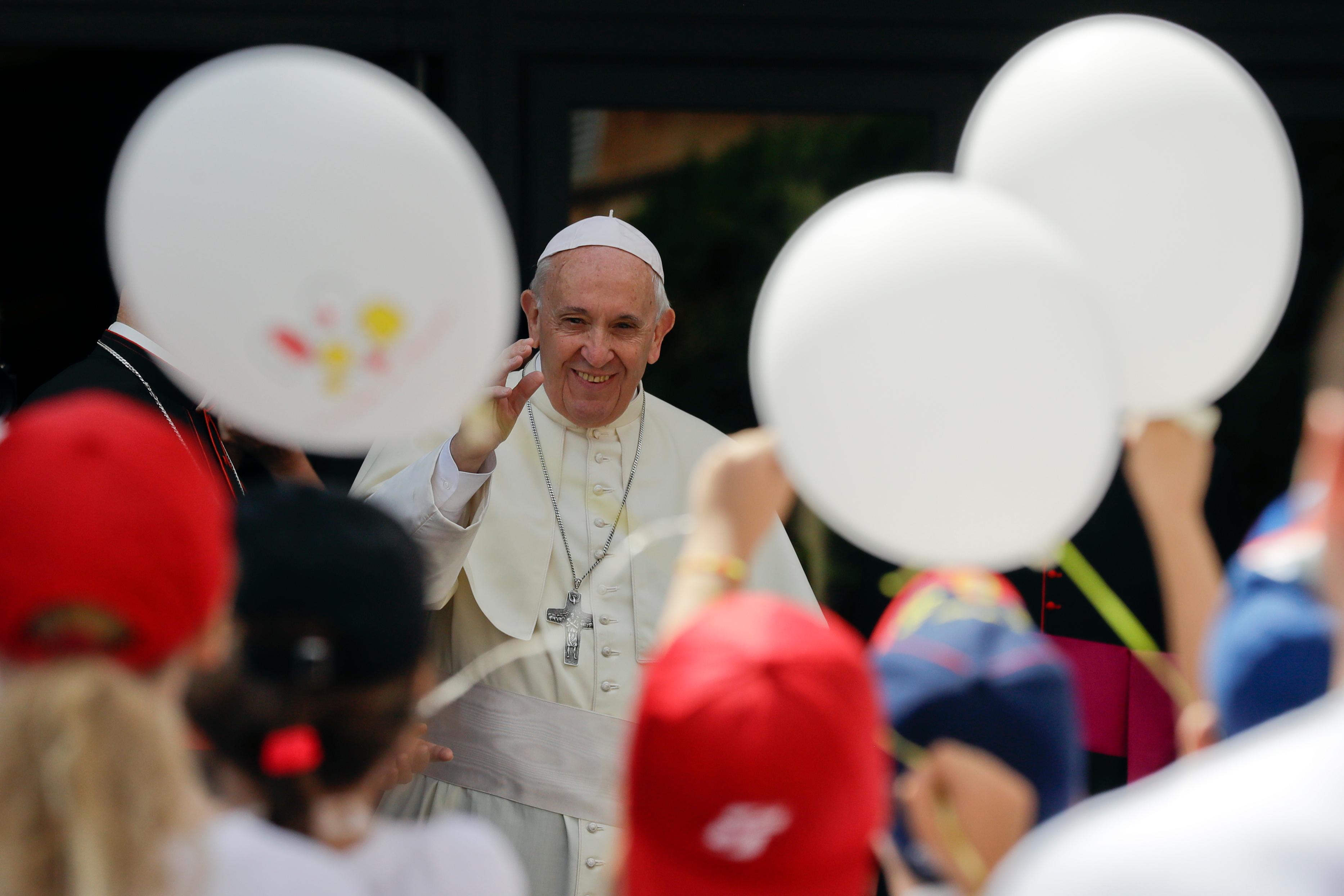 Papst empfängt Kinder aus benachteiligten Regionen