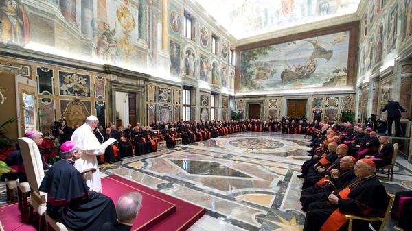 "Euer Glück hat keinen Preis und wird nicht gehandelt. Es ist keine App, die auf das Handy heruntergeladen wird." (bei einer Messe in Rom an die Jugendlichen der Welt gerichteter Appell, April 2016)