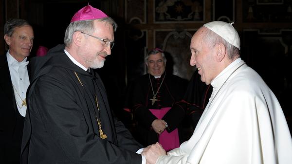 "Der Beichtstuhl ist kein Folterinstrument, sondern Ort der Barmherzigkeit, an dem der Herr uns anregt, das Bestmögliche zu tun." (September 2013)