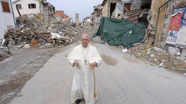 "Von mehreren Seiten aus gewinnt man den Gesamteindruck der Müdigkeit, der Alterung, den Eindruck eines Europas, das Großmutter und nicht mehr fruchtbar und lebendig ist.... Es ist der Moment gekommen, den Gedanken eines verängstigten und in sich selbst verkrümmten Europas fallen zu lassen." (November 2014)