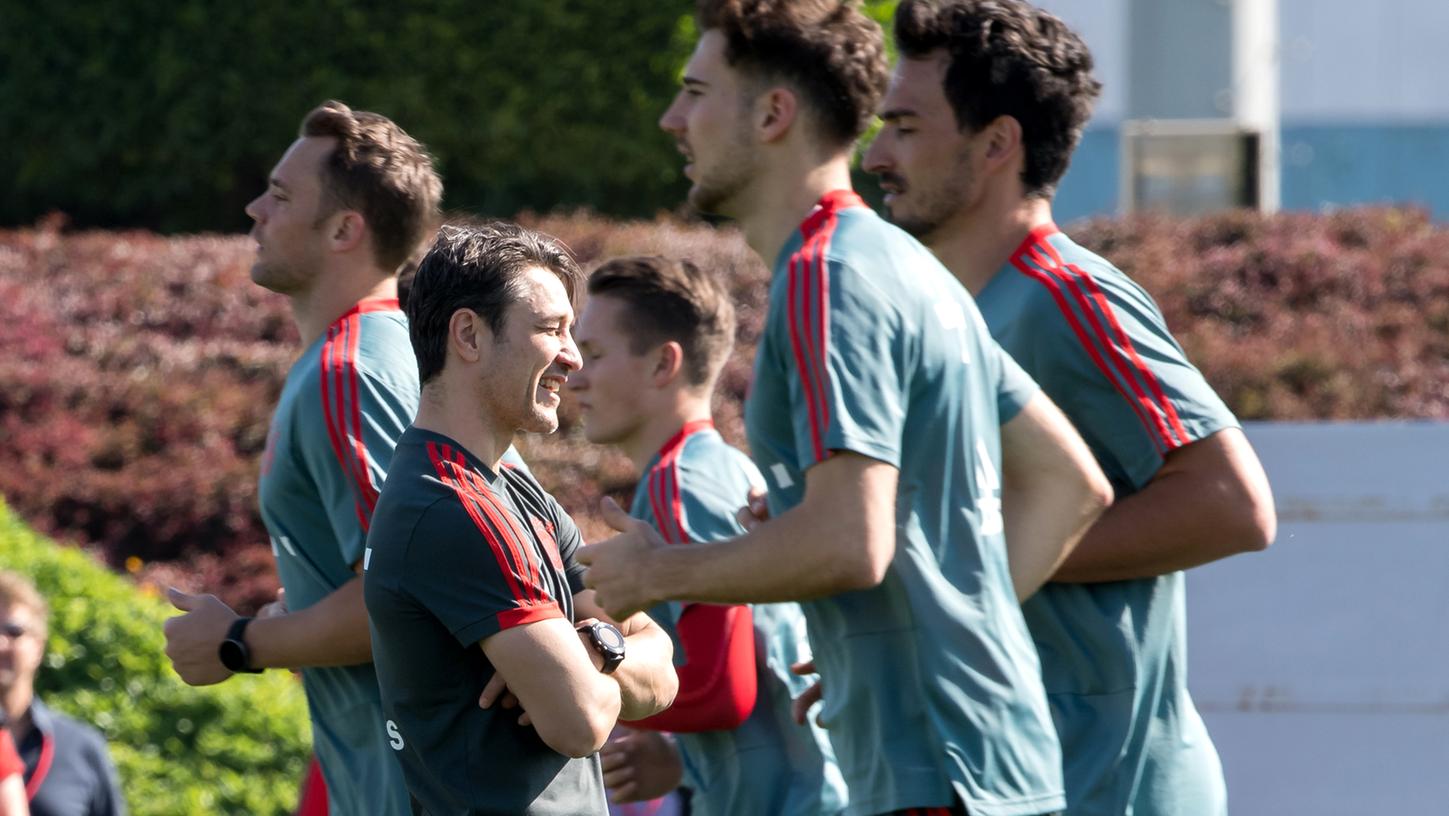 Bayern doham: Kovac fokussiert - Hoeneß feiert  