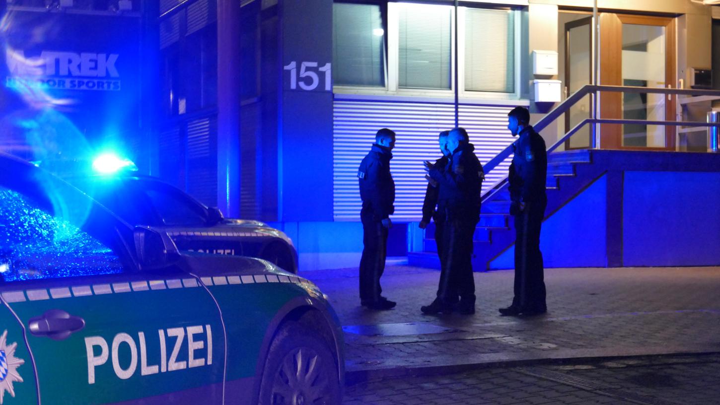 In der Nacht auf Dienstag kam es zu einem Polizeieinsatz in einer Nürnberger Sozialpension.