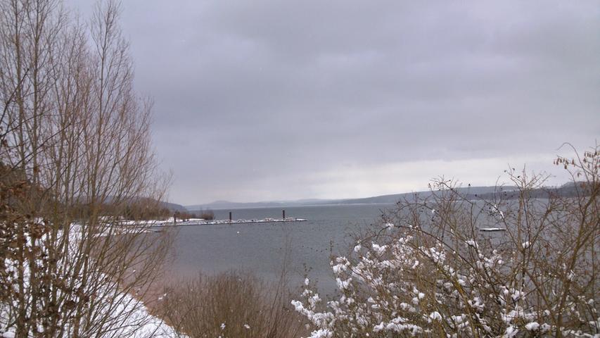 Still ruht der See: Wunderschöne winterliche Eindrücke lassen sich derzeit am Großen und Kleinen Brombachsee einfangen.