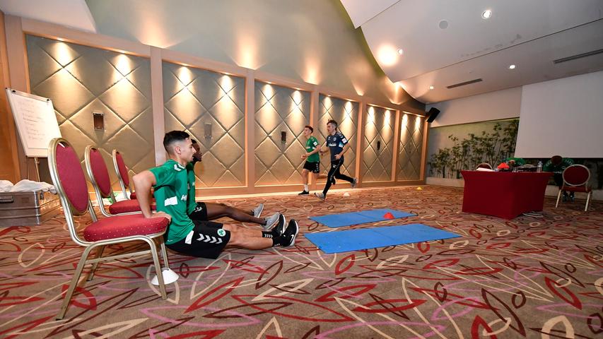 Hotel-Lobby zum Gym umfunktioniert: Kleeblatt pumpt in Belek