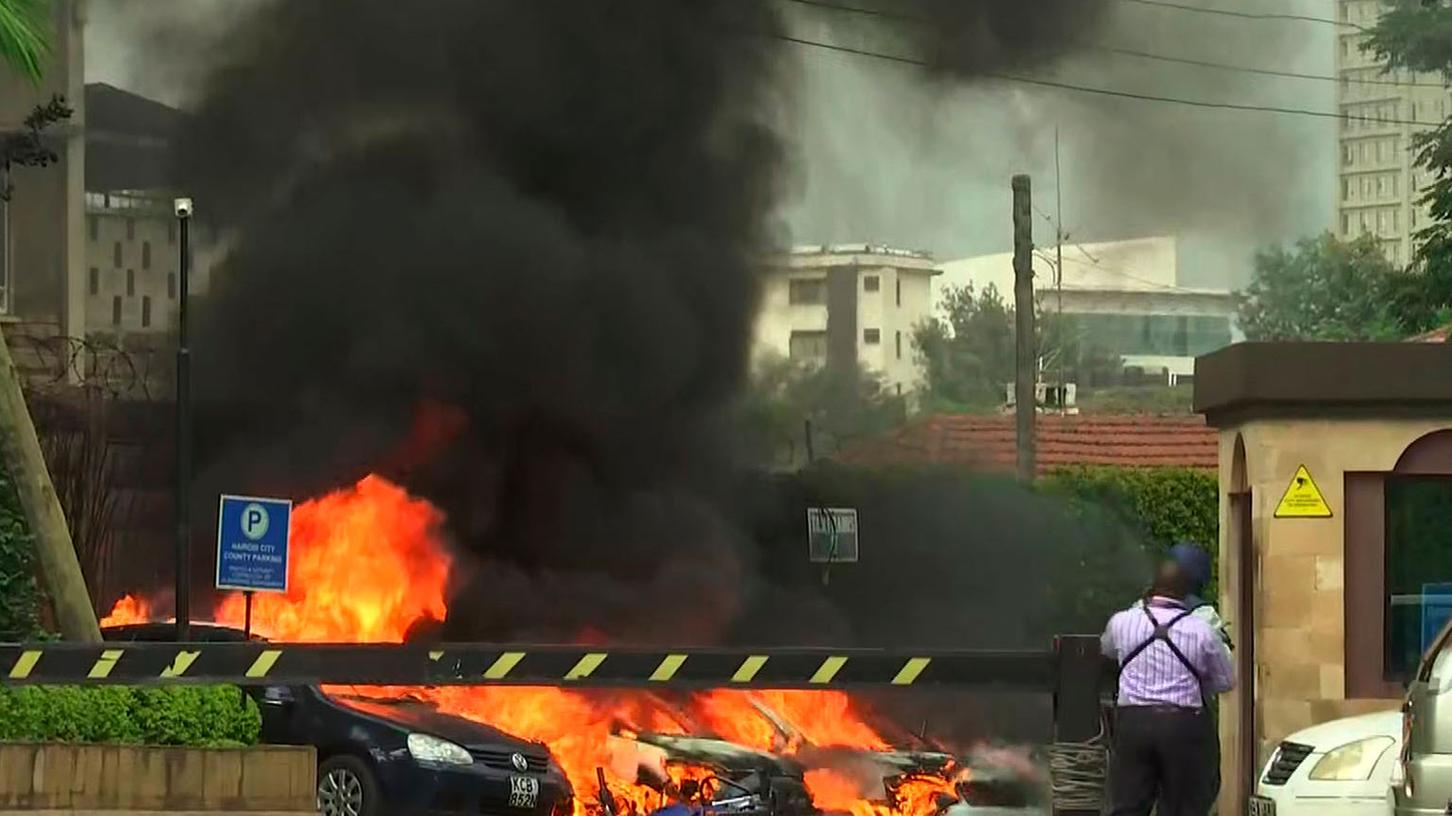 Bilder der Verwüstung nach einer Explosion am Dienstag in Kenias Hauptstadt Nairobi.