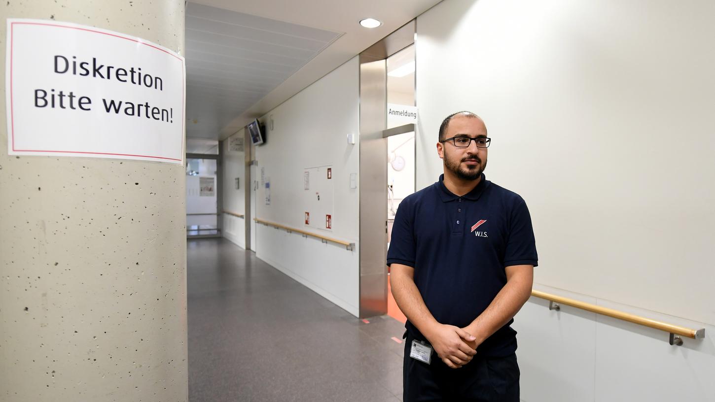 Nicht nur das Nürnberger Klinikum berichtet von einer steigenden Zahl aggressiver und gewaltbereiter Patienten. Auch andere Krankenhäuser (hier ein Bild aus Hannover) treffen Vorkehrungen, im Internet finden sich einige ausgeschriebene Stellen für Sicherheitskräfte an Kliniken bundesweit.