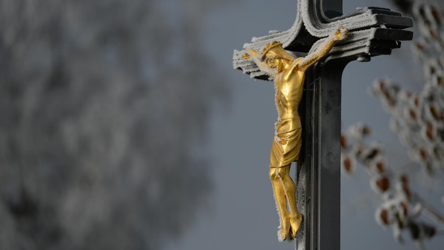Missbrauch im Zeichen des Kreuzes: 88 Menschen sollen bis 2014 im Erzbistum Bamberg Opfer von sexuellem Missbrauch geworden sein.