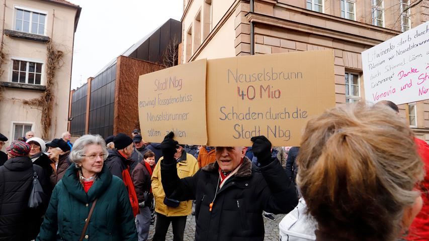 Neuselsbrunner Hochhäuser: Demonstration in Neuselsbrunn