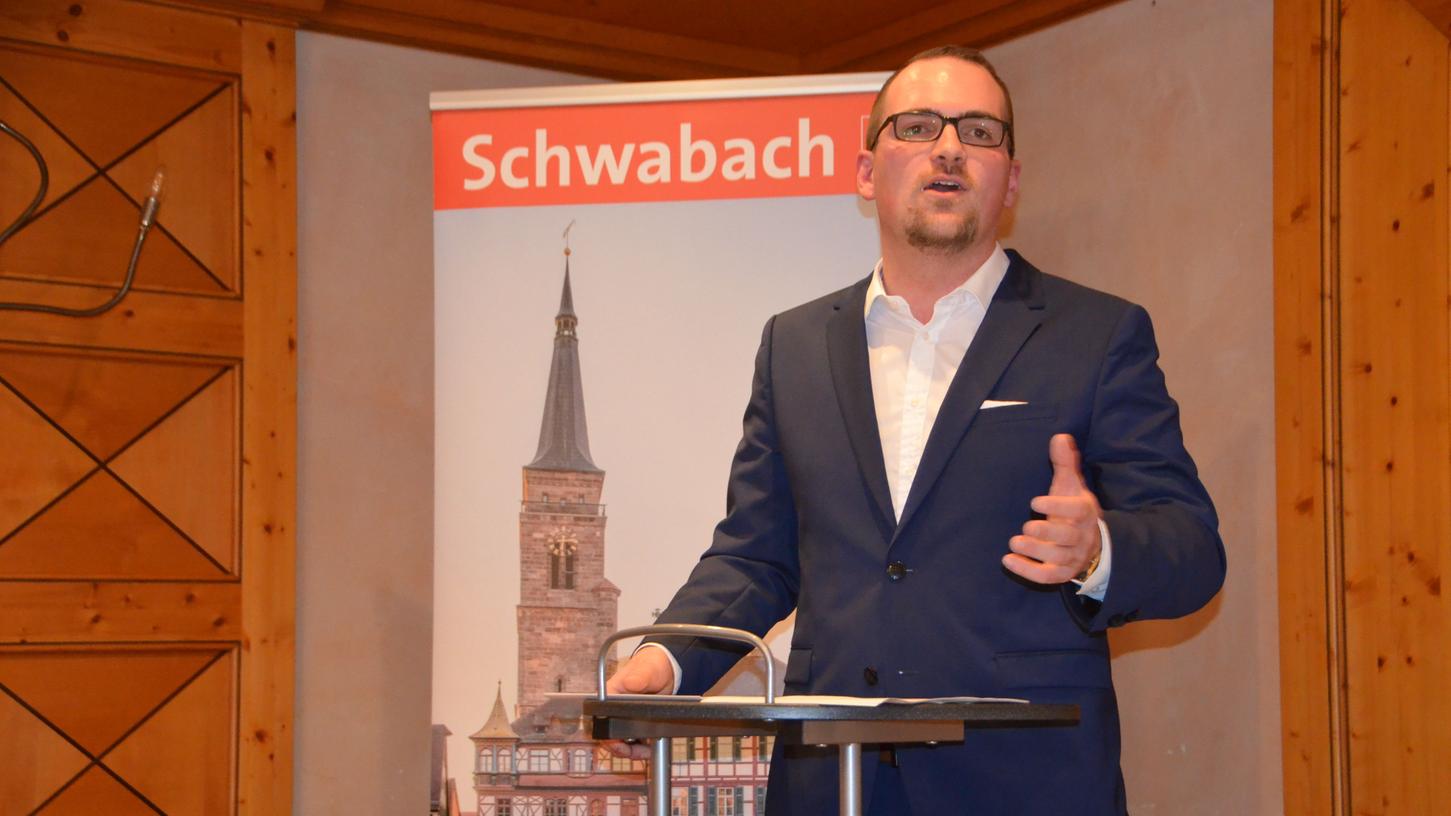 Er will OB Thürauf (oder einen anderen CSU-Kandidaten) herausfordern: Peter Reiß.