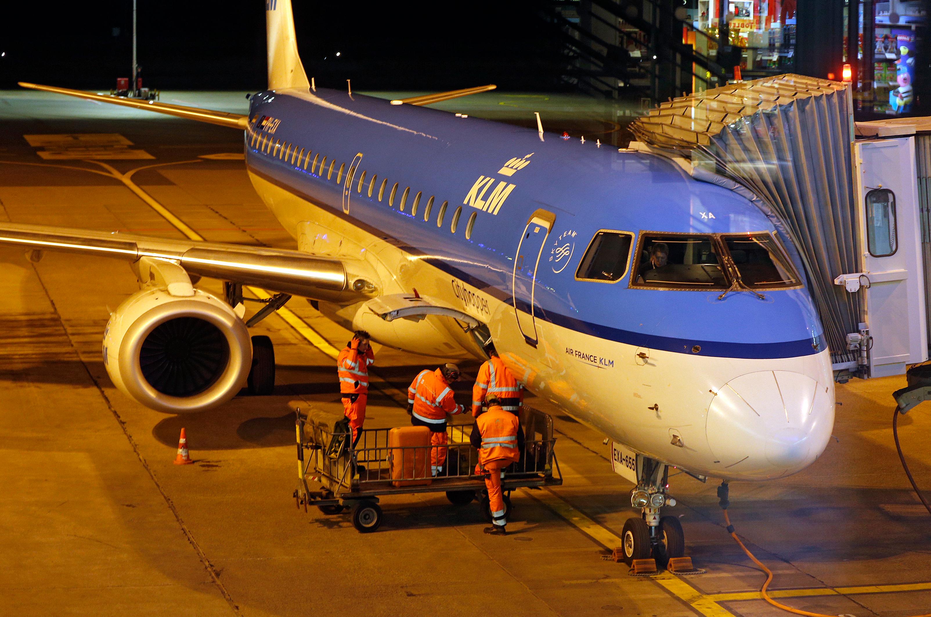 Serie Nürnberg bei Nacht Flughafen