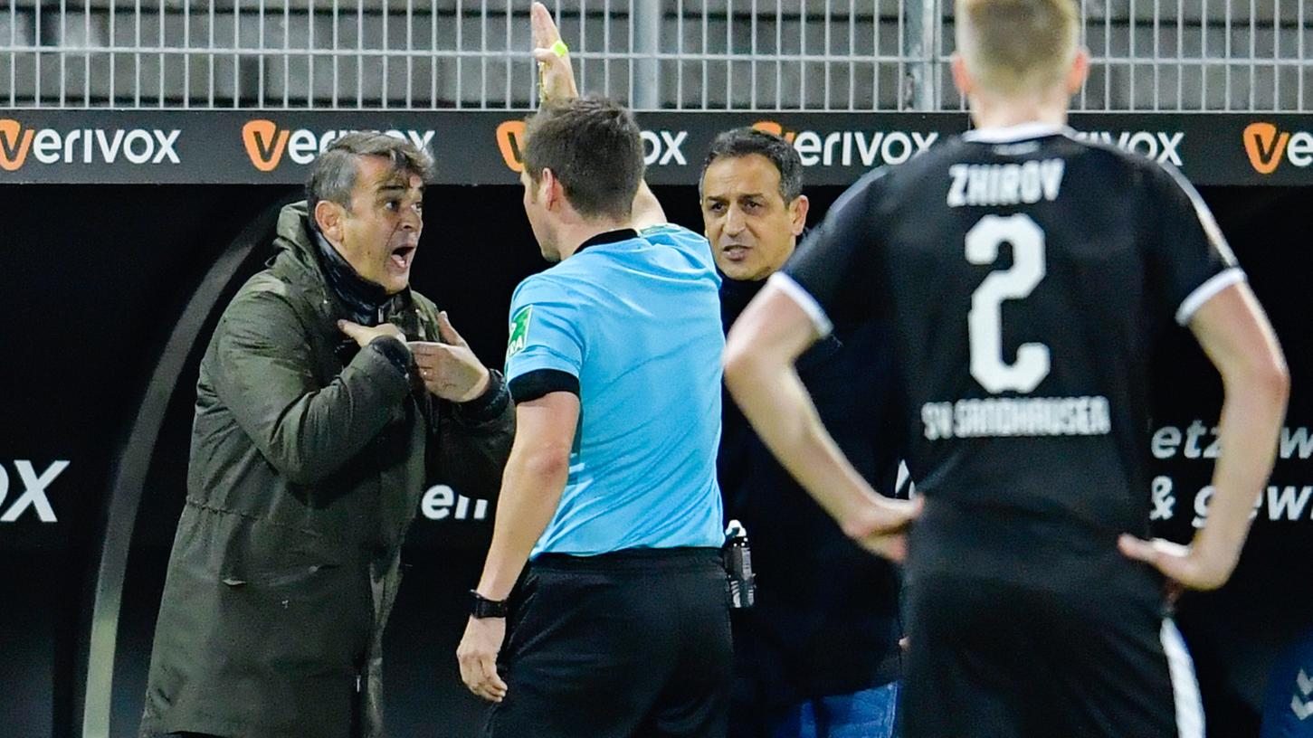 Aufregung: Kleeblatt-Coach Buric wird in 84. Minute im Spiel gegen den SV Sandhausen auf die Tribüne geschickt.