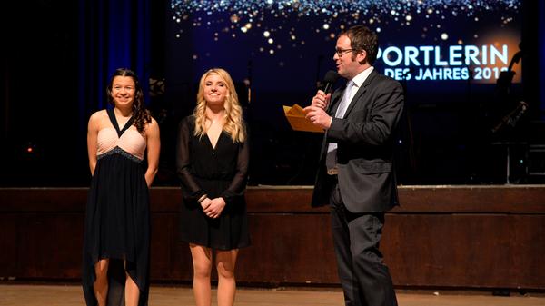 Die 18-Jährige setzte sich gegen BMx-Fahrerin Nadja Pries (Mitte) und Schwimmerin Franziska Weidner durch.