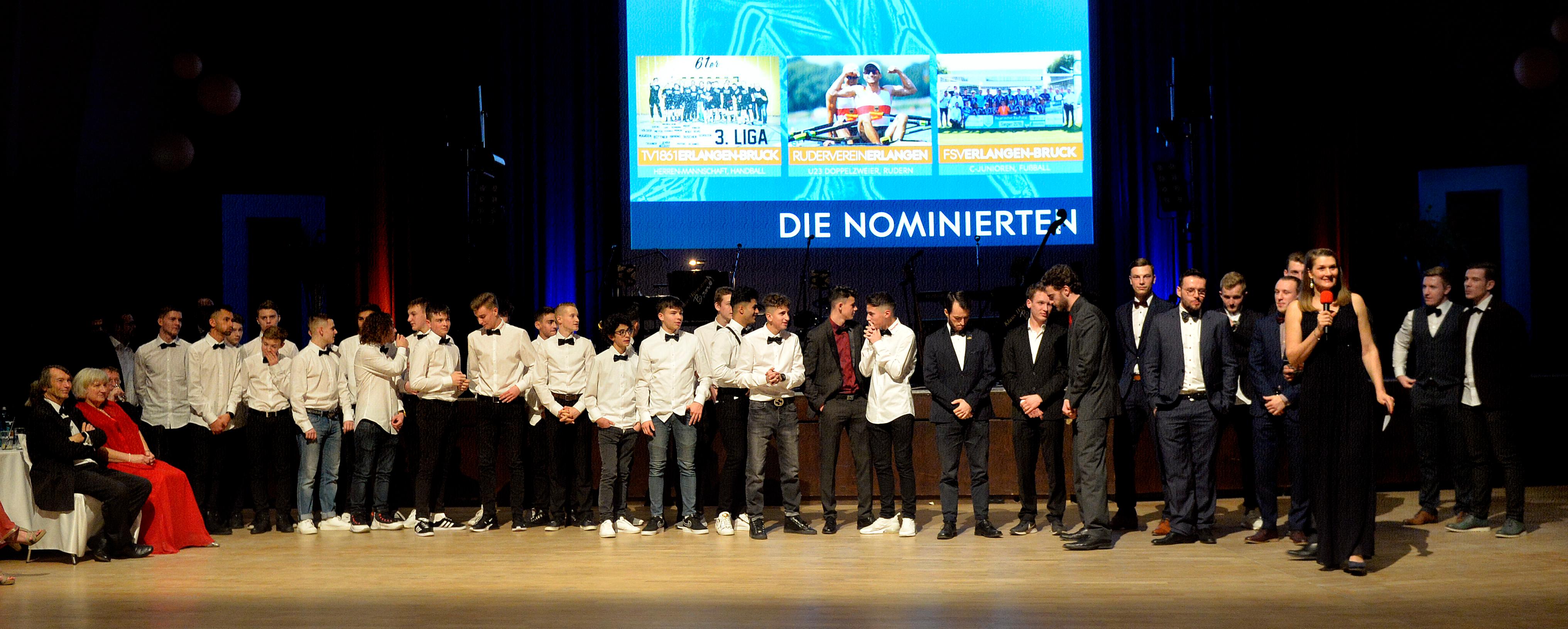 Einen echten Massenauflauf gab es bei der Verkündung, wer Mannschaft des Jahres werden würde.