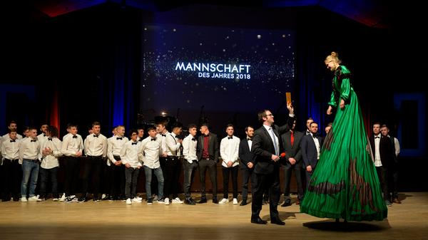 Nominiert waren die C-Jugend-Fußballer des FSV Bruck, die Ruderer Jonathan Schreiber und Julian Schneider sowie die Handballer des TV 1861 Bruck.