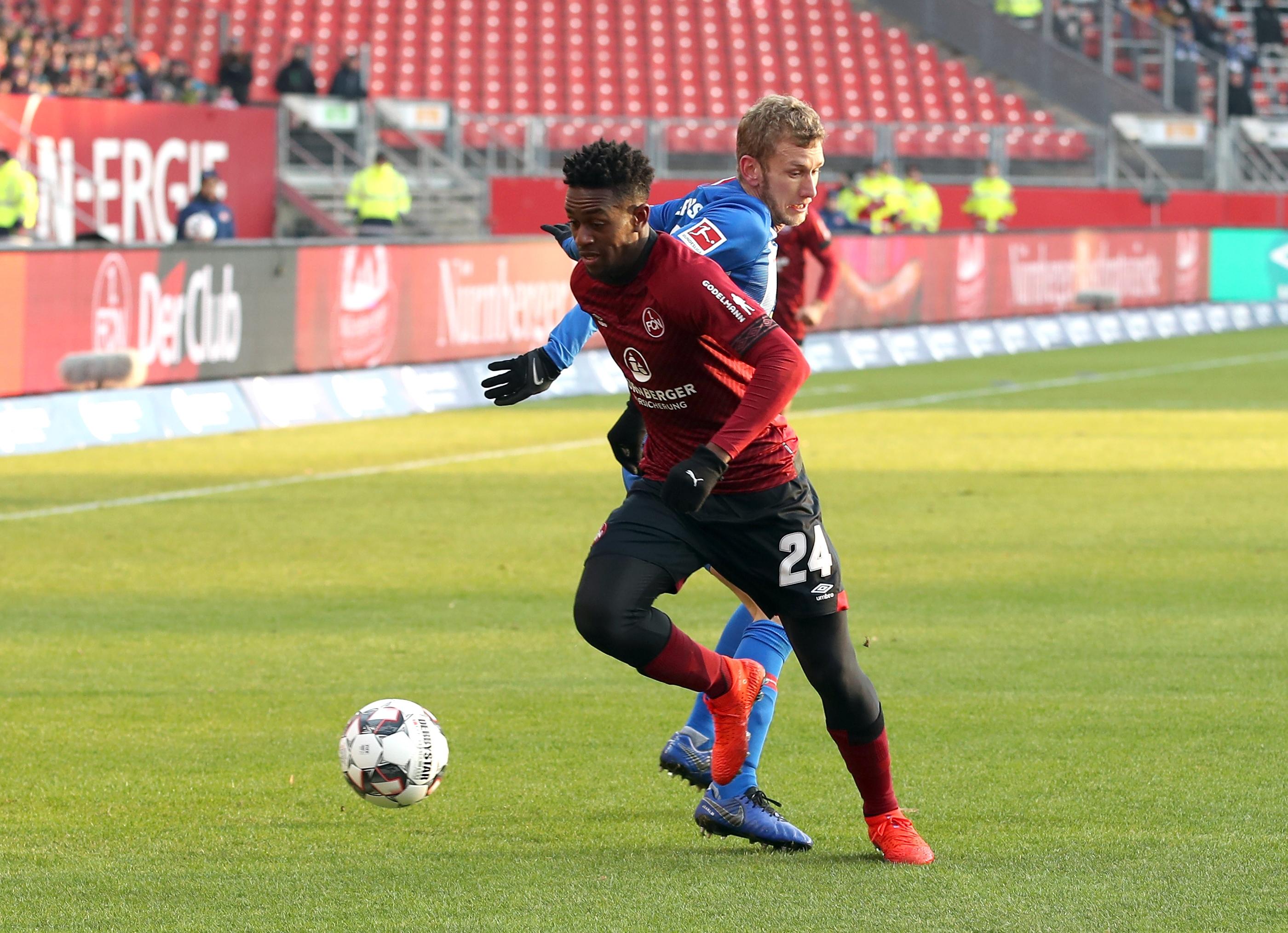 War lange Zeit kaum zu sehen, taute erst in der zweiten Halbzeit etwas auf und visierte das Berliner Tor mit einigen Distanzschüssen an. Redaktion: 4 | kicker: 5 | User: 4,3 (561 Stimmen)