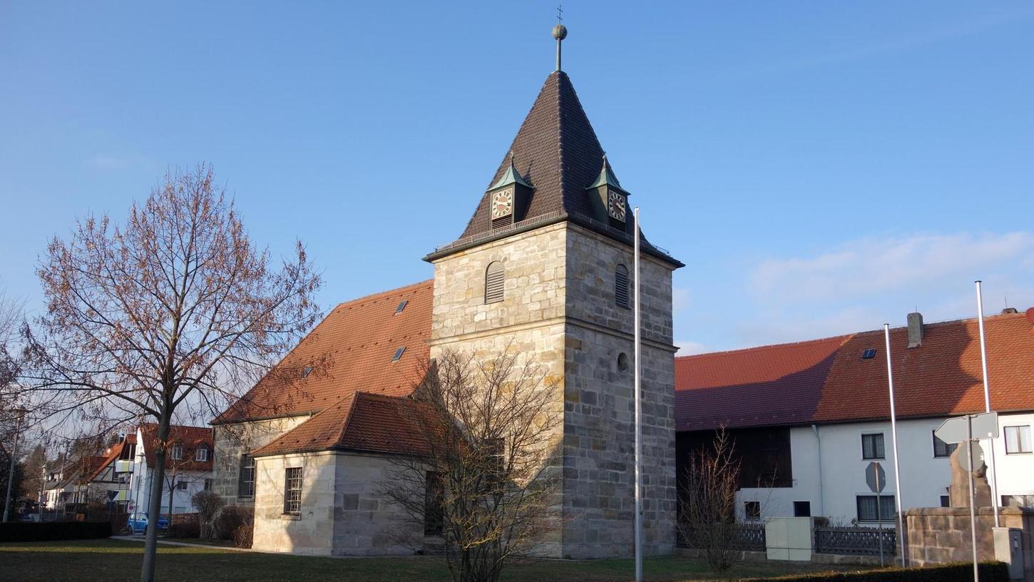 St. Jakobus in Marloffstein hat ein marodes Dach