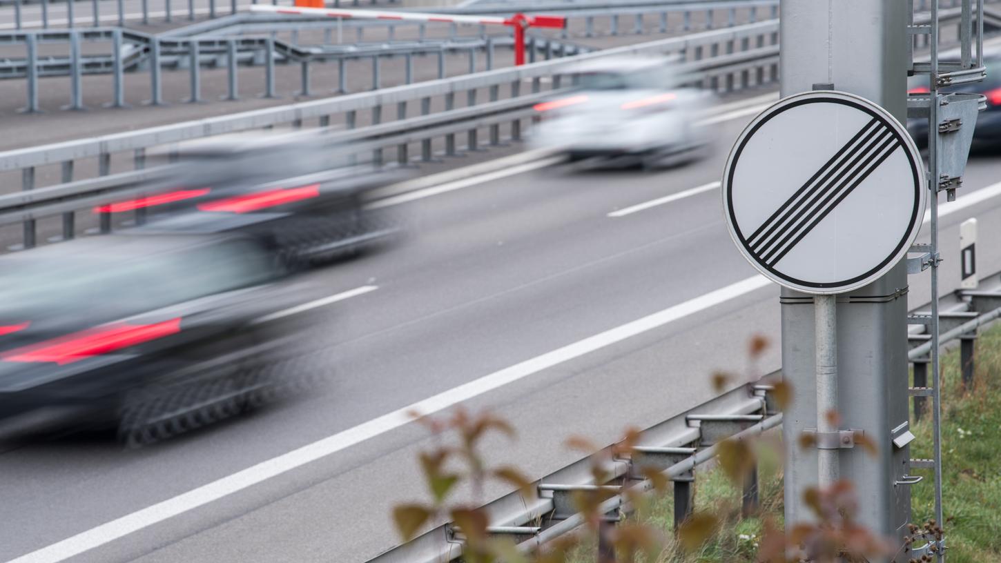 Freie Fahrt auf Deutschlands Autobahnen oder nicht? Diese Frage spaltet die Nation einmal mehr.