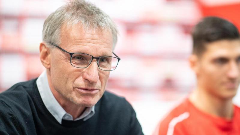 Stuttgarter Sportvorstand Michael Reschke verlor gegen Ende das Vertrauen von Fans und Verein.