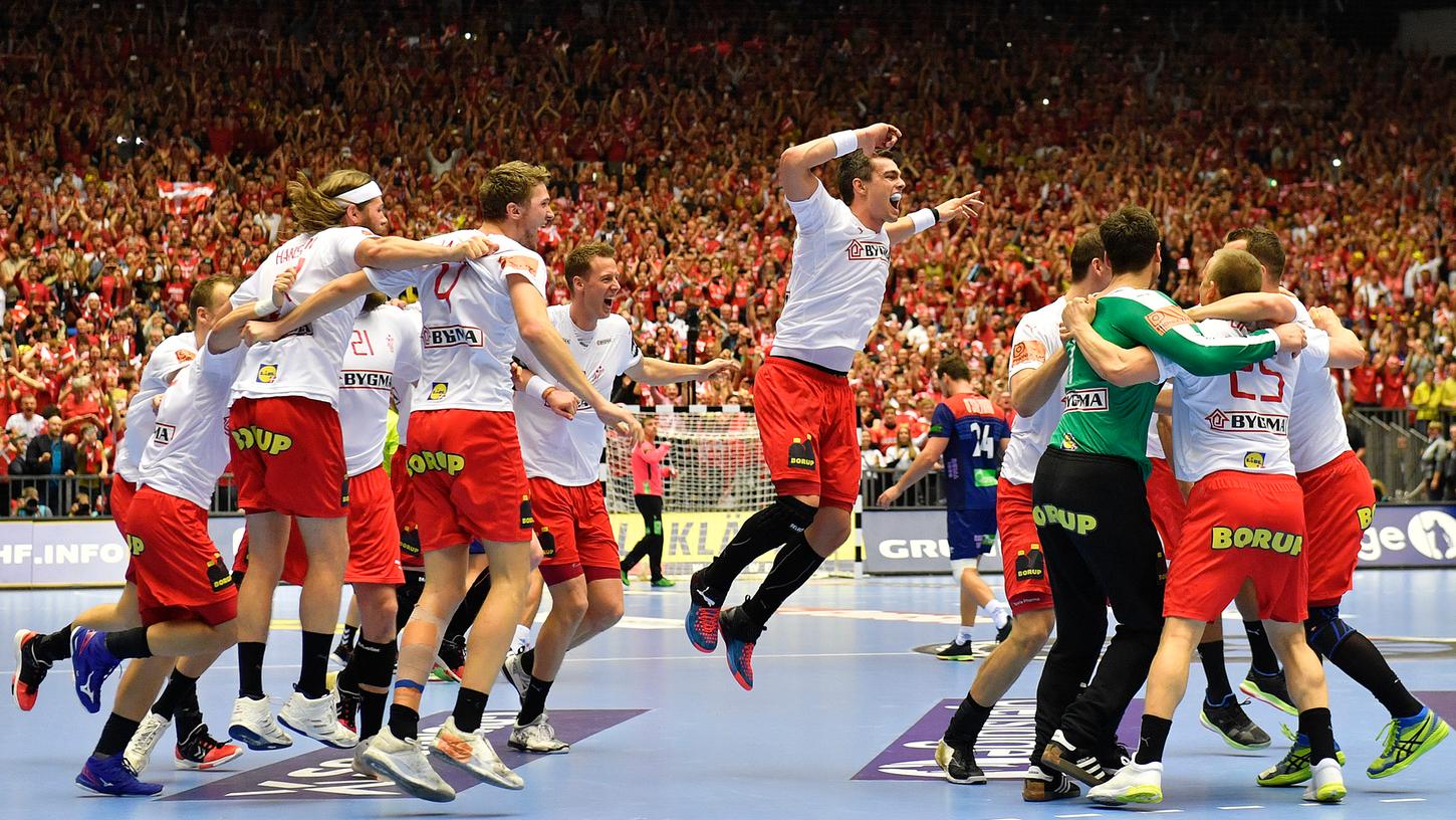 Nach dem Spielschluss kannte der Jubel keine Grenzen mehr: Dänemark wird erstmals in der Geschichte Handball-Weltmeister.