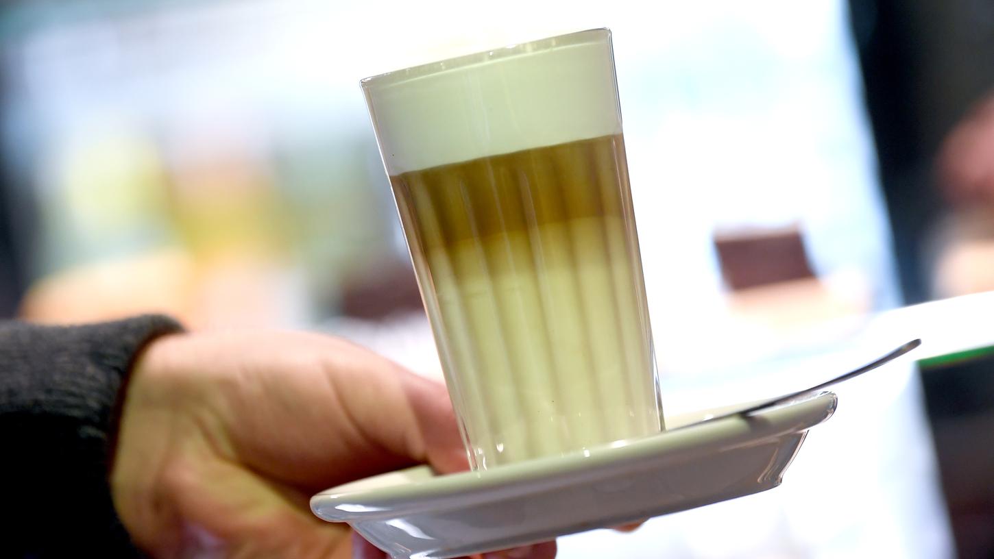 Ist aus einem Café nicht mehr wegzudenken: der Latte Macchiato.