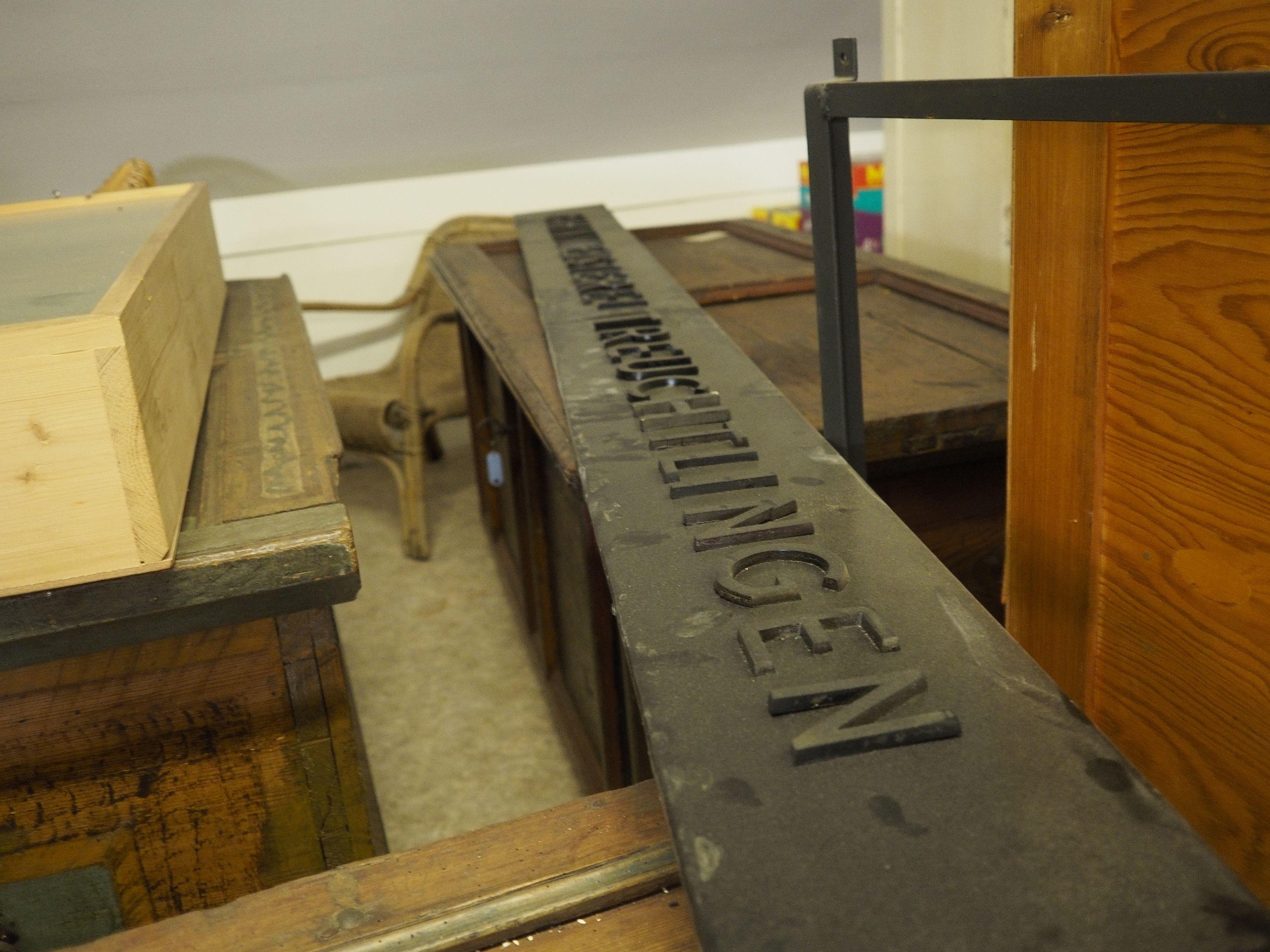 Das Depot des Treuchtlinger Volkskundemuseums beherbergt an die 25.000 Ausstellungsgegenstände von Alltagsdingen aus der Region. Wir haben einen Blick hinein geworfen. Bis Juni 2019 wurde das Depot fleißig umgebaut.