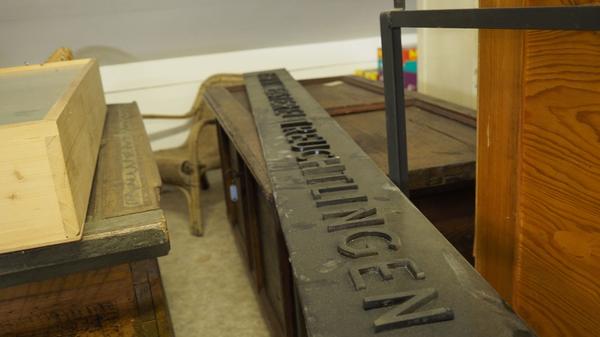 Das Depot des Treuchtlinger Volkskundemuseums beherbergt an die 25.000 Ausstellungsgegenstände von Alltagsdingen aus der Region. Wir haben einen Blick hinein geworfen. Bis Juni 2019 wurde das Depot fleißig umgebaut.