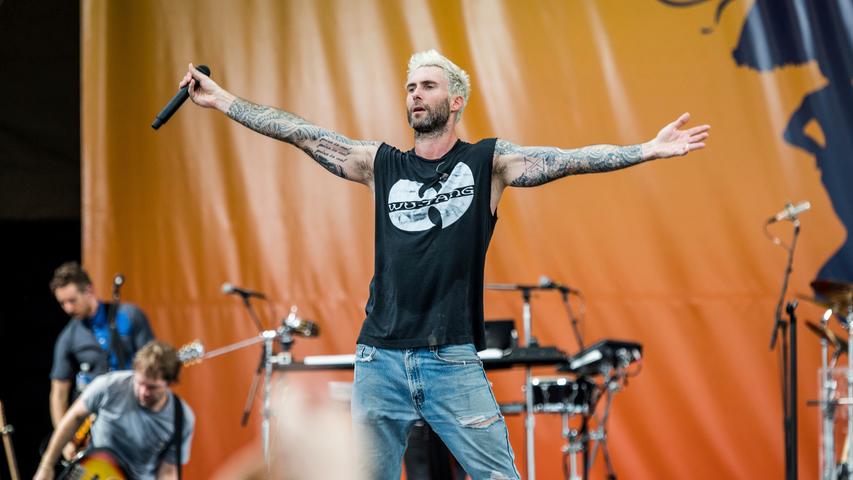 Adam Levine war 2013 der Mann mit dem meisten Sex-Appeal. Internationale Bekanntheit erreichte Levine mit seiner Rockband Maroon 5, die 2004 mit dem Debütalbum "Songs about Jane" und der Single "This Love" auch in Deutschland ihre ersten Charterfolge feierte.