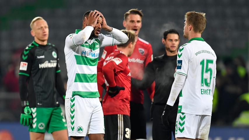 Das war nichts: Nach den ersten 90 Pflichtspiel-Minuten in 2019 zeigen sich Daniel Keita-Ruel und Sebastian Ernst enttäuscht. Gegen Ingolstadt muss sich das Kleeblatt mit 0:1 geschlagen geben. Doch der Reihe nach...