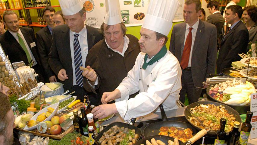 Der Mann, der zur BioFach passt wie Käse zu Rotwein: 2008 stattete Gérard Depardieu der Öko-Weltleitmesse einen Besuch ab. Der Schauspieler - vielen nicht zuletzt als Obelix-Darsteller bekannt - besitzt Weingüter...