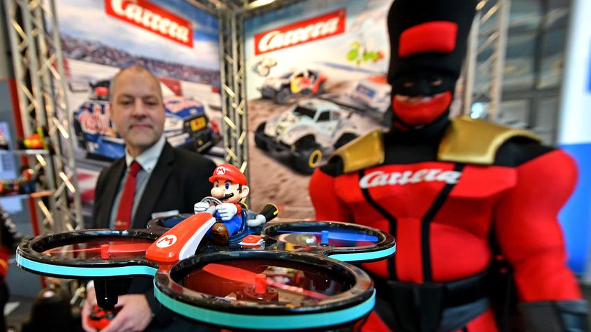 Carrera und Co: Modellfahrzeuge auf der Spielwarenmesse