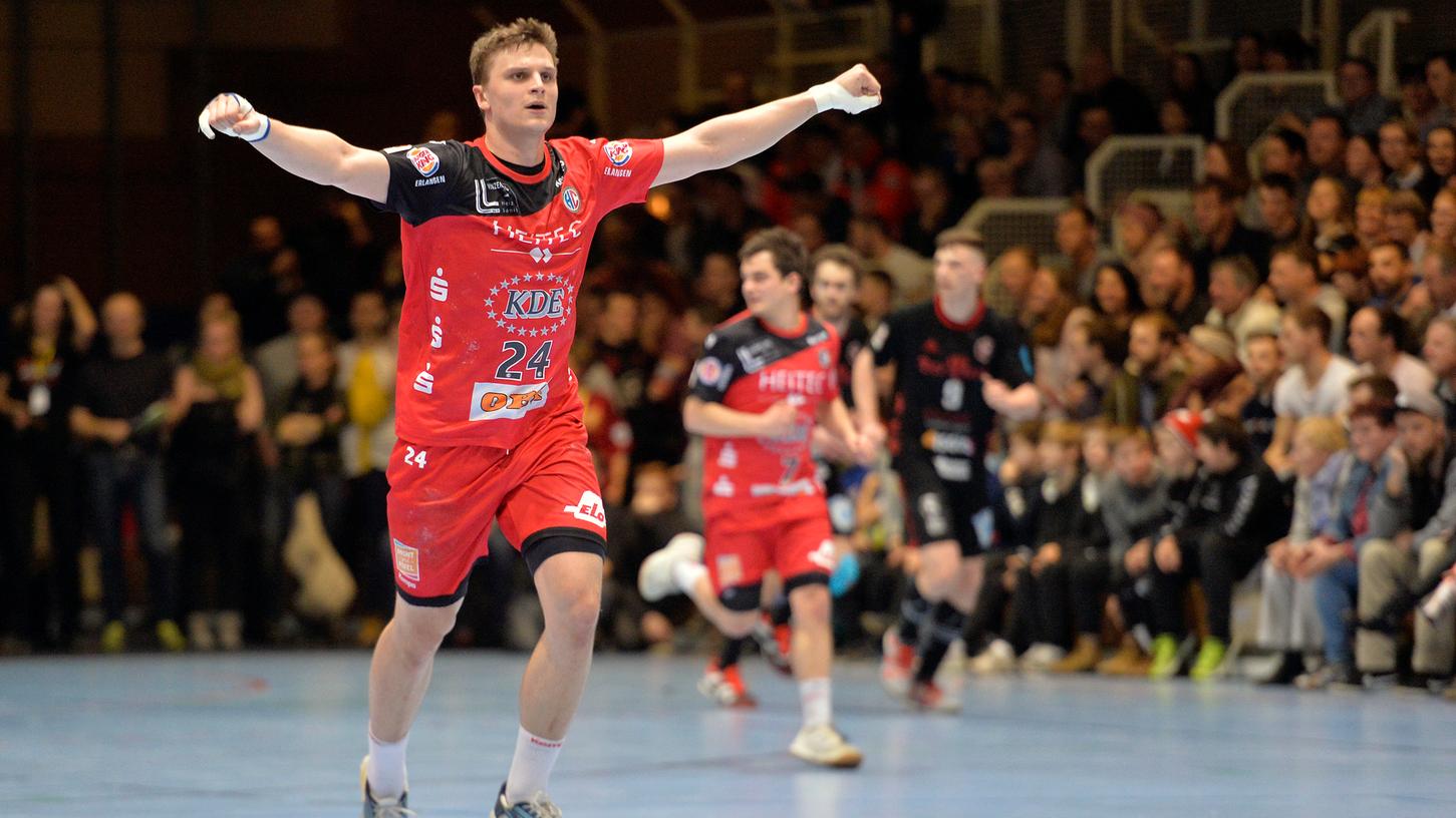 Auswärtssieg in Erlangen: Sergej Gorpishin jubelt im Handball-Derby.