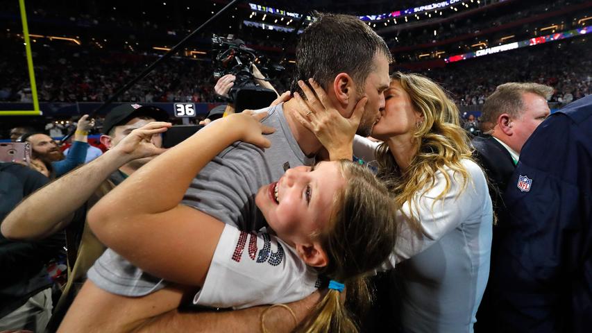 Küsse, Eisduschen und Tom Brady: So war der Super Bowl 2019