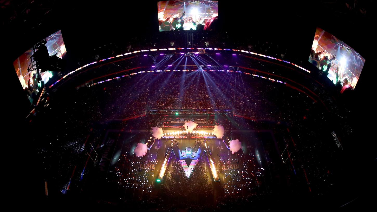 Die Halbzeit-Show des Super Bowl ist ein riesiges Kultur-Phänomen. Im Jahr 2019 trat Maroon 5 auf, in diesem Jahr wird Rihanna ihr großes Comeback geben. Die Halbzeit-Show des Super Bowl ist ein riesiges Kultur-Phänomen. Im Jahr 2019 trat Maroon 5 auf, in diesem Jahr wird Rihanna ihr großes Comeback geben.