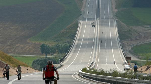 Verkehrsfreigabe Thüringer-Wald-Autobahn bei Schleusingen