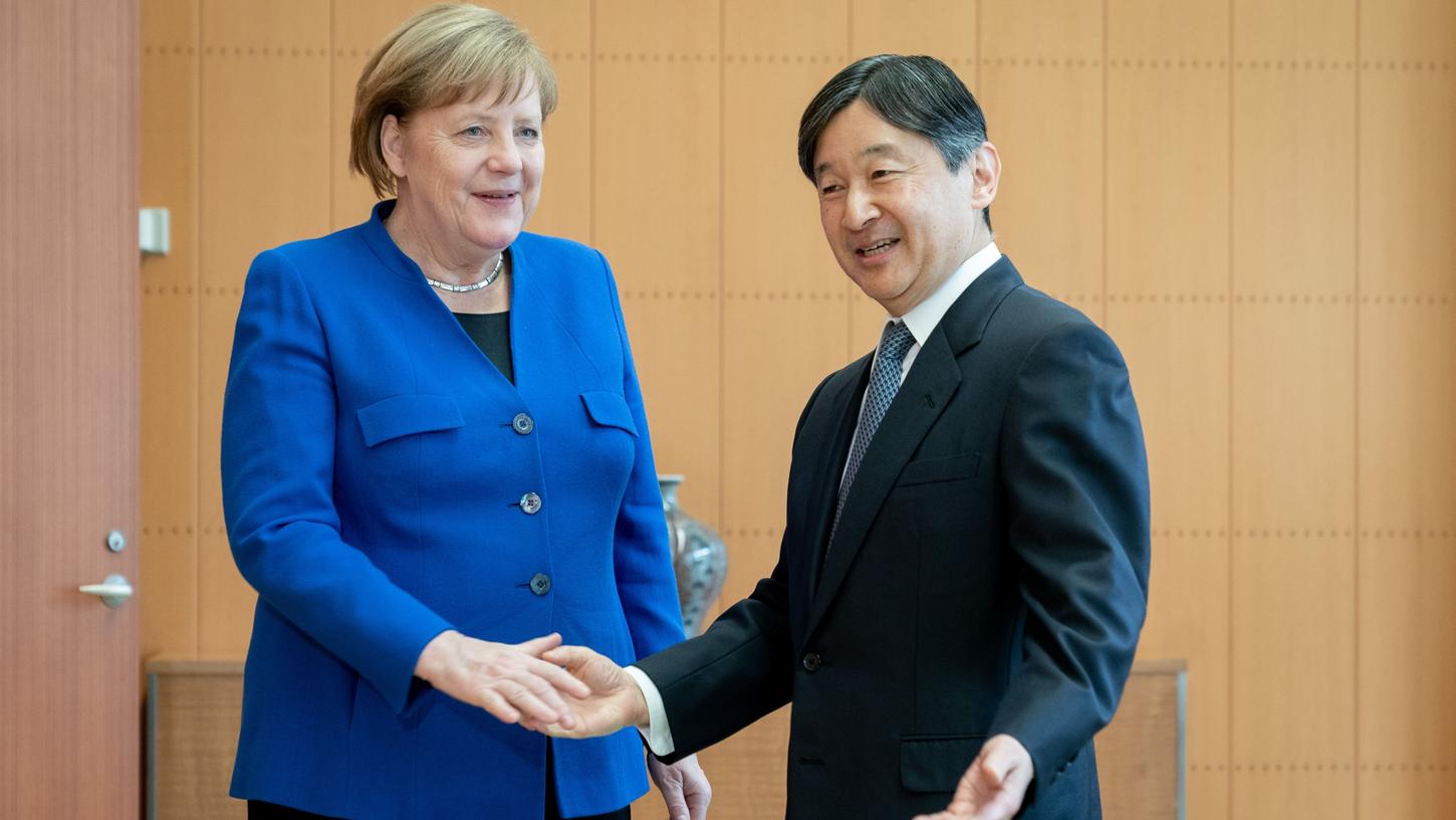 Bundeskanzlerin Angela Merkel (CDU) wird vom japanischen Kronprinz Naruhito empfangen. Am zweiten Tag der Reise der Kanzlerin nach Japan steht dann auch ein Besuch des NEC Labors für Künstliche Intelligenz auf dem Programm.