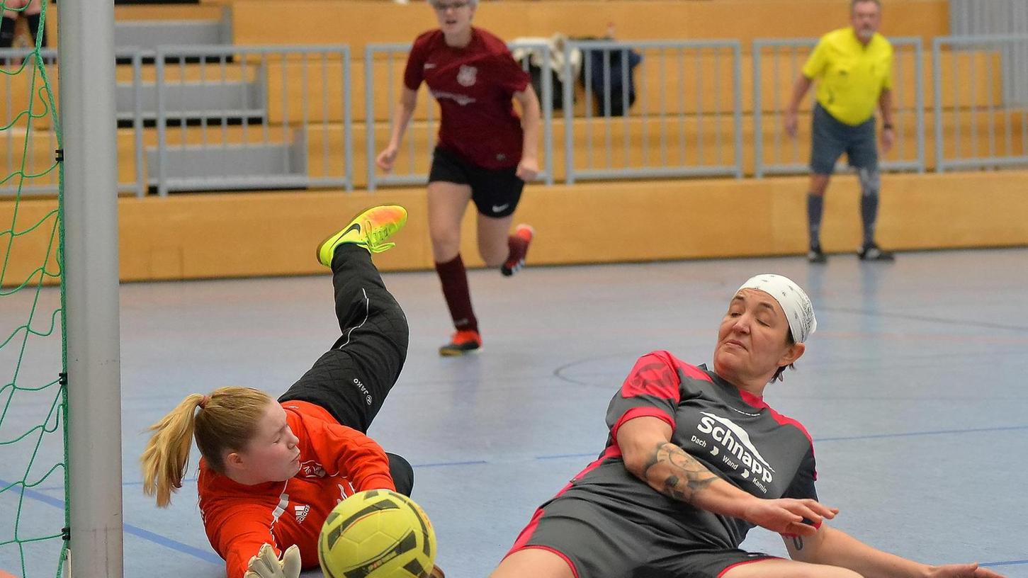 SC Adelsdorf: Spannende Spiele beim LadiesCup