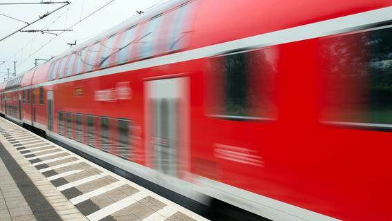 Post der Deutschen Bahn zum Valentinstag über Erlangen geht viral
