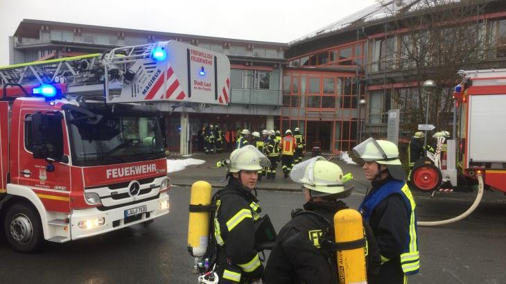 Im Einsatz waren Feuerwehrleute aus Lauf, Heuchling und Rückersdorf.