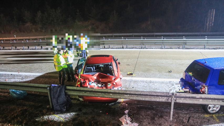 Audi fährt in Unfallstelle: Lkw-Fahrer wird auf A73 tödlich verletzt
