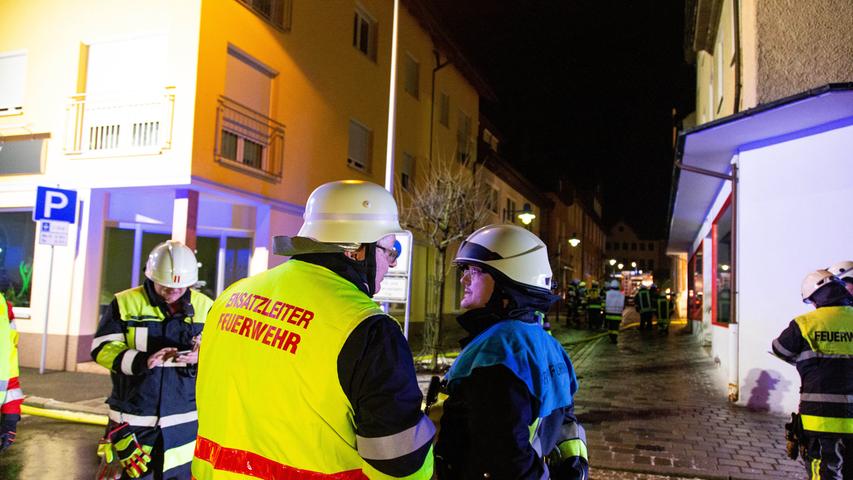 Neustadt bei Coburg: Brand in Mehrfamilienhaus