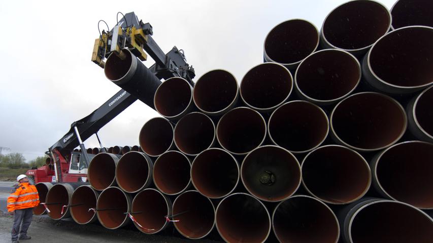 Die Rohre für Nord Stream 2 wurden nach jetzigem Stand der Dinge vielleicht umsonst verlegt. Je nachdem, wie sich das Ost-West-Verhältnis entwickelt, wird durch diese Pipeline vielleicht nie Gas fließen. Die Rohre für Nord Stream 2 wurden nach jetzigem Stand der Dinge vielleicht umsonst verlegt. Je nachdem, wie sich das Ost-West-Verhältnis entwickelt, wird durch diese Pipeline vielleicht nie Gas fließen.
