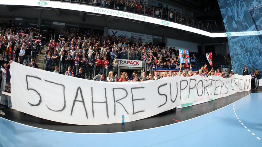 Ein wesentlicher Bestandteil des Teams hinter dem Team sind die Fans, ganz besonders die Supporters Crew des HC Erlangen, also der organisierte Anhang.