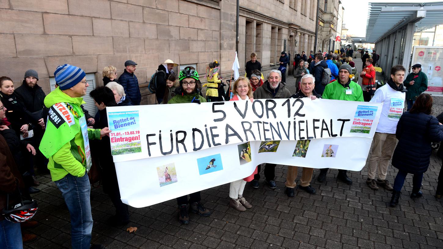 Viele Aktivisten hatten sich in den vergangenen Wochen für das Volksbegehren engagiert. Jetzt ist es offiziell: Das Volksbegehren hat die 10-Prozent-Hürde erreicht.